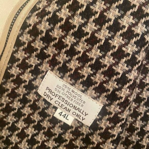 CHRISTIAN dior mens trench coat
tan‎ size 44L great condition has full lining - Picture 7 of 14